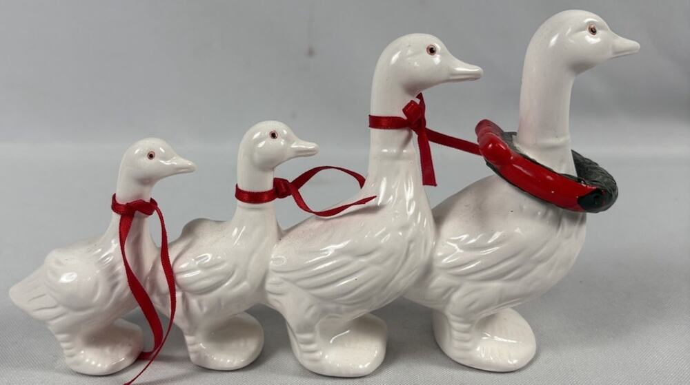 Vintage Dept. 56 Christmas Village Goose Duck Family Ceramic W/ Wreath & Ribbons